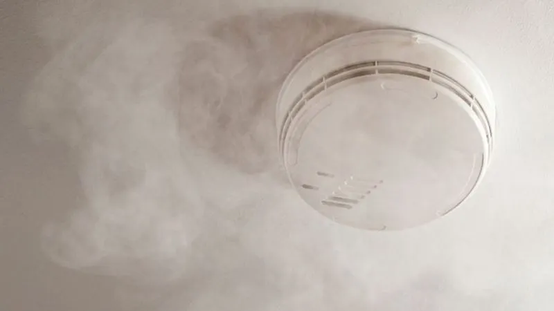 Cara Kerja Ionization Smoke Detector